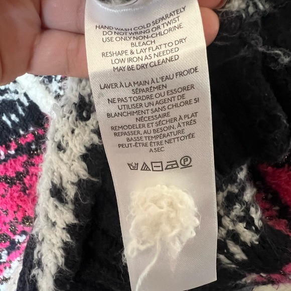 Anthropologie Pilcro V-Neck Fuzzy Printed Popover Sweater - Picture 14 of 15